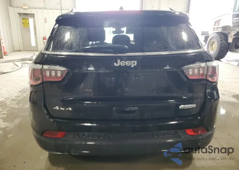 2020 Jeep Compass Latitude z USA, uszkodzony, nr VIN 3C4NJDBB6LT143339
